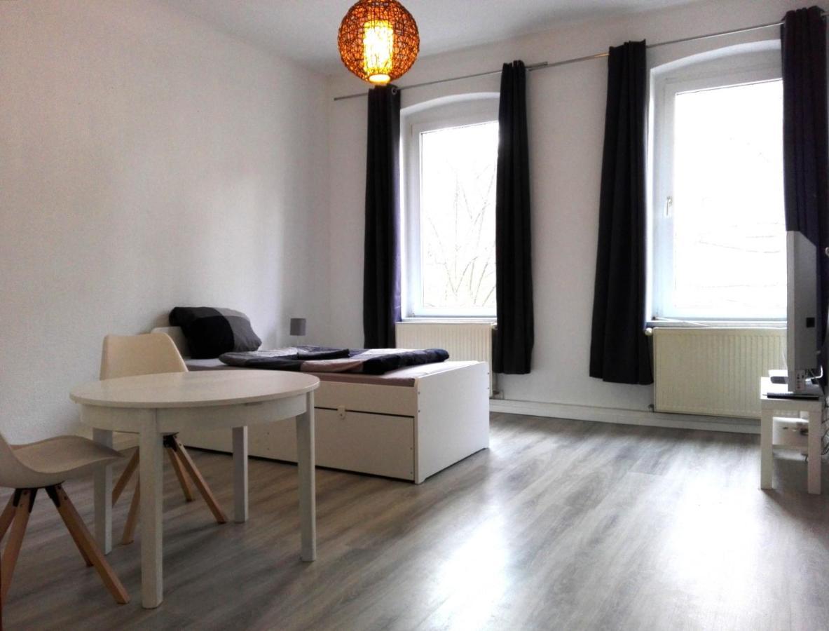 Monteurwohnung Bei Nina Zeitz Exterior foto